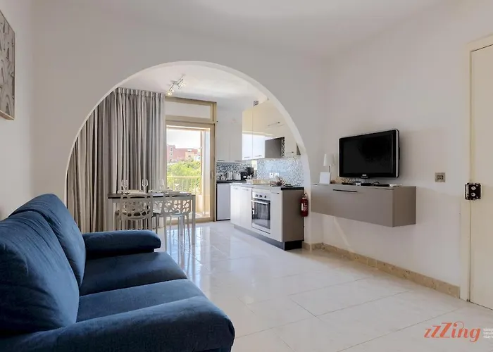 Seaview 2 Bedroom Beach Apartment